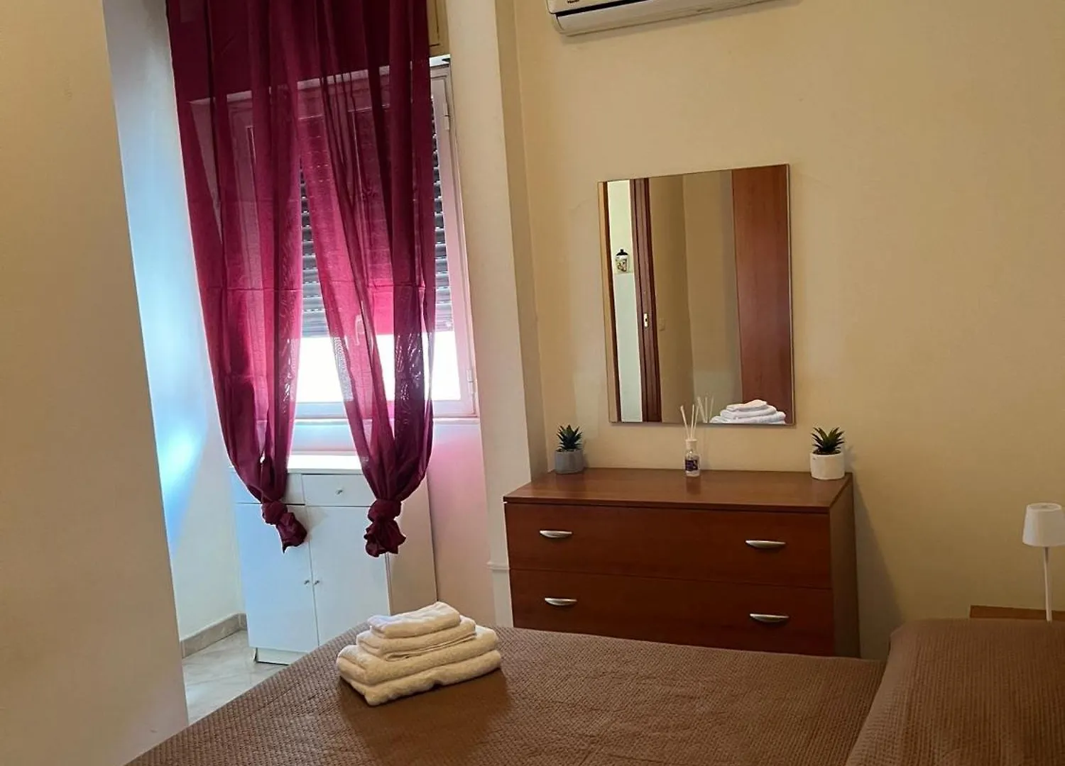 Daire Politeama House - Appartamento In Pieno Centro Citta Palermo